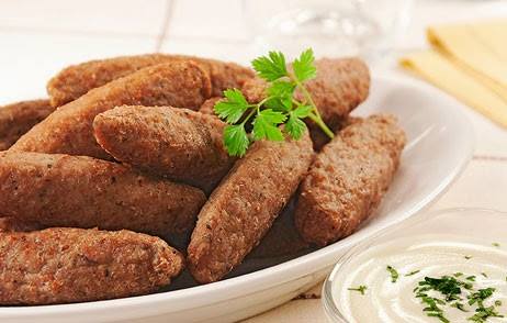 Minced Beef Rolls .............. $24.00